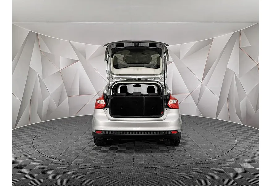 Ford Focus 1.6 PowerShift (125 л.с.) Titanium Серебристый в АВИЛОН. Слайд №12