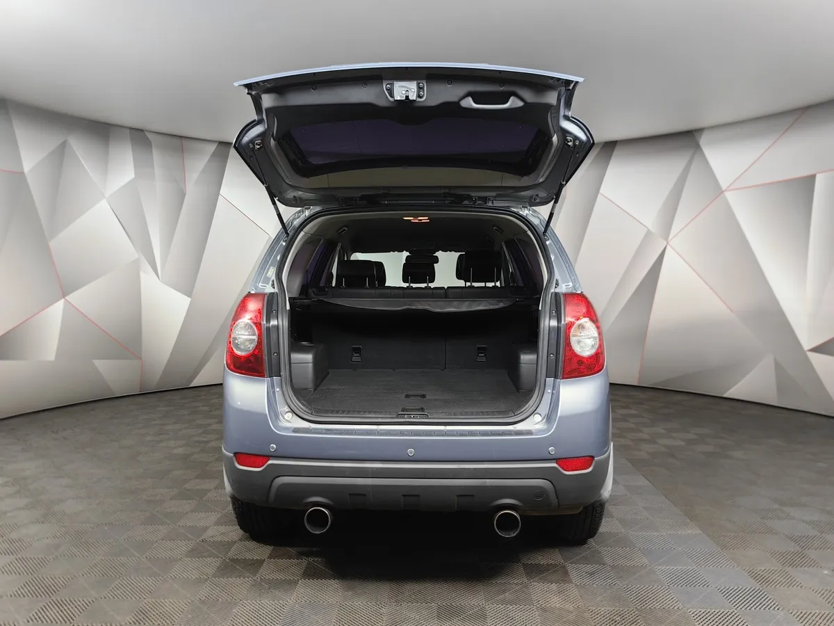 Chevrolet Captiva 2.4 AT (5 мест) (167 л.с.) LT Серый в АВИЛОН. Слайд №11