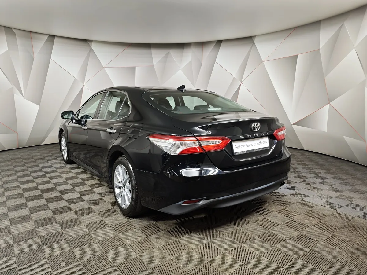 Toyota Camry 2.5 AT (181 л.с.) Черный в АВИЛОН. Слайд №4