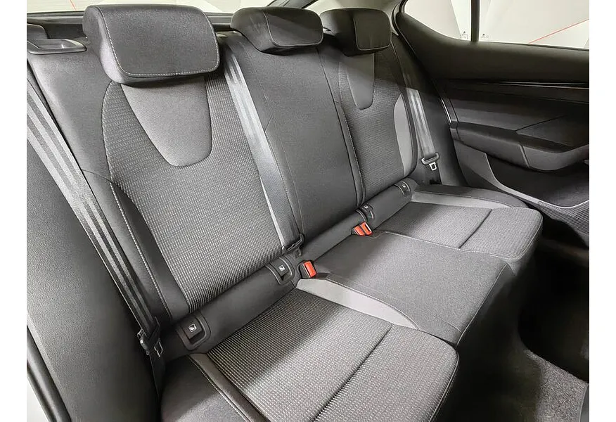 Skoda Octavia 1.6 AT FWD (110 л.с.) Style Plus Белый в АВИЛОН. Слайд №17