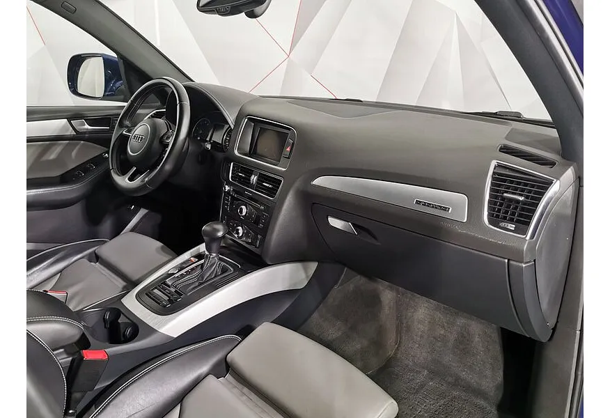 Audi Q5 2.0 TFSI Tiptronic quattro (225 л.с.) Синий в АВИЛОН. Слайд №11