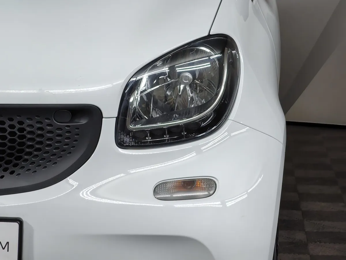 Smart Fortwo 0.9 T AMT twinamic (90 л.с.) Оранжевый в АВИЛОН. Слайд №10