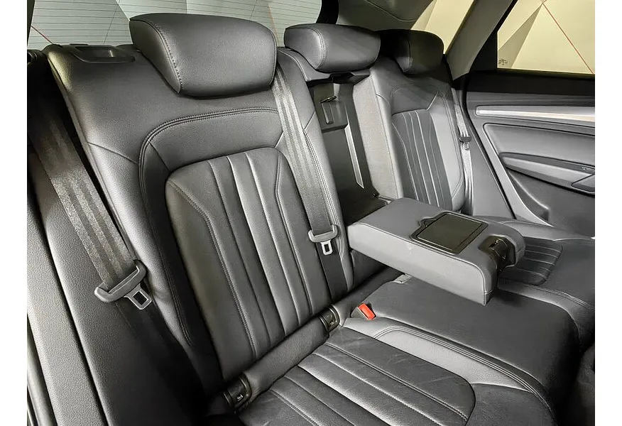 Audi Q5 2.0 TFSI S tronic quattro (249 л.с.) Черный в АВИЛОН. Слайд №17