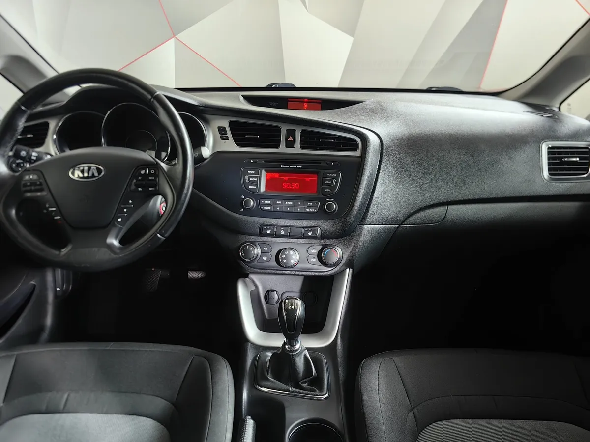 Kia Ceed 1.6 MT (130 л.с.) Classic Красный в АВИЛОН. Слайд №15