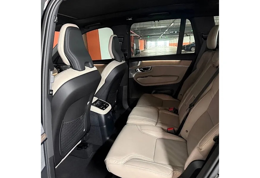 Volvo XC90 2.0 T8 plug-inhybrid AT AWD (7 мест) (455 л.с.) Ultra Bright Черный в АВИЛОН. Слайд №7