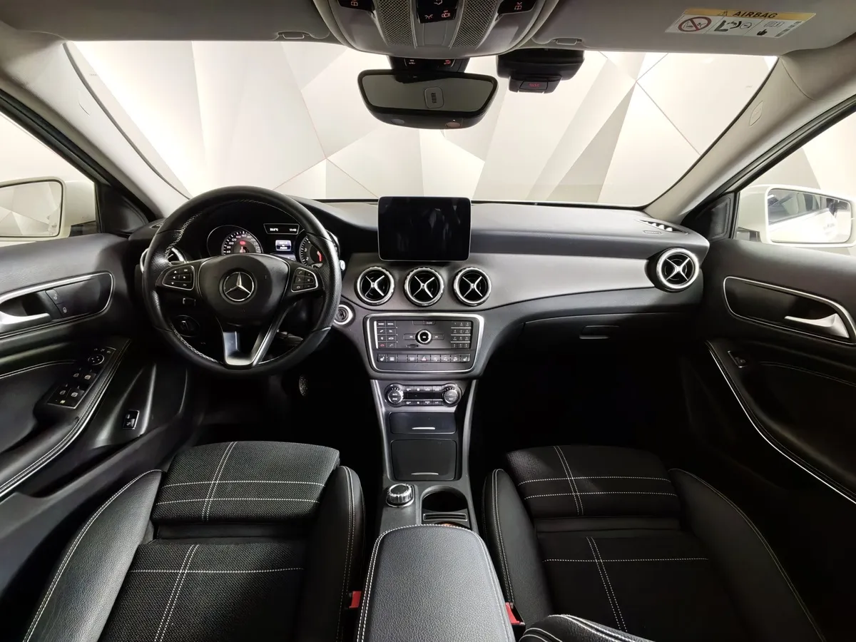 Mercedes-Benz GLA 250 7G-DCT 4MATIC (211 л.с.) Особая серия Белый в АВИЛОН. Слайд №14
