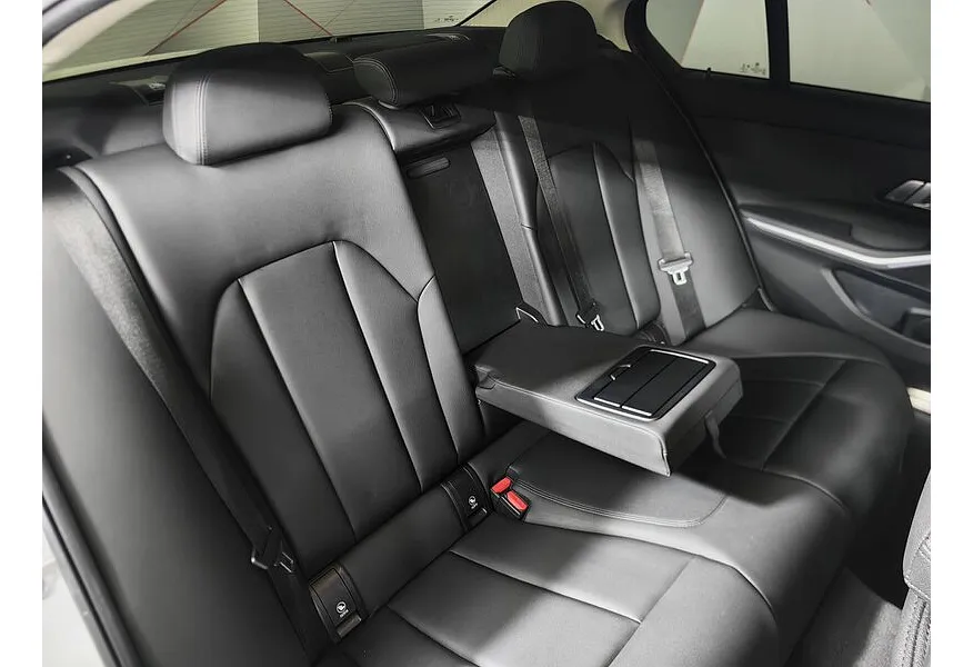 BMW 3 серия 318i Steptronic (156 л.с.) Белый в АВИЛОН. Слайд №14