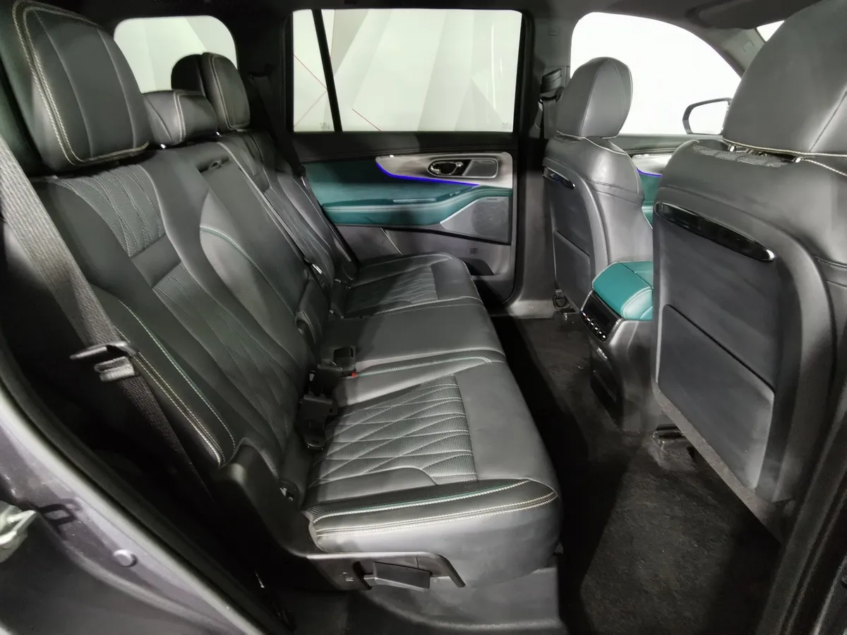 GAC GS8 2.0T 4WD (231 л.с.) GX Серый в АВИЛОН. Слайд №15