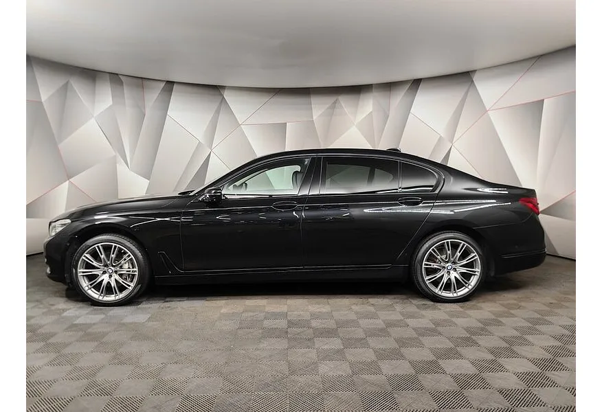 BMW 7 серия 740Ld xDrive AT (320 л.с.) Pure Excellence Черный в АВИЛОН. Слайд №2