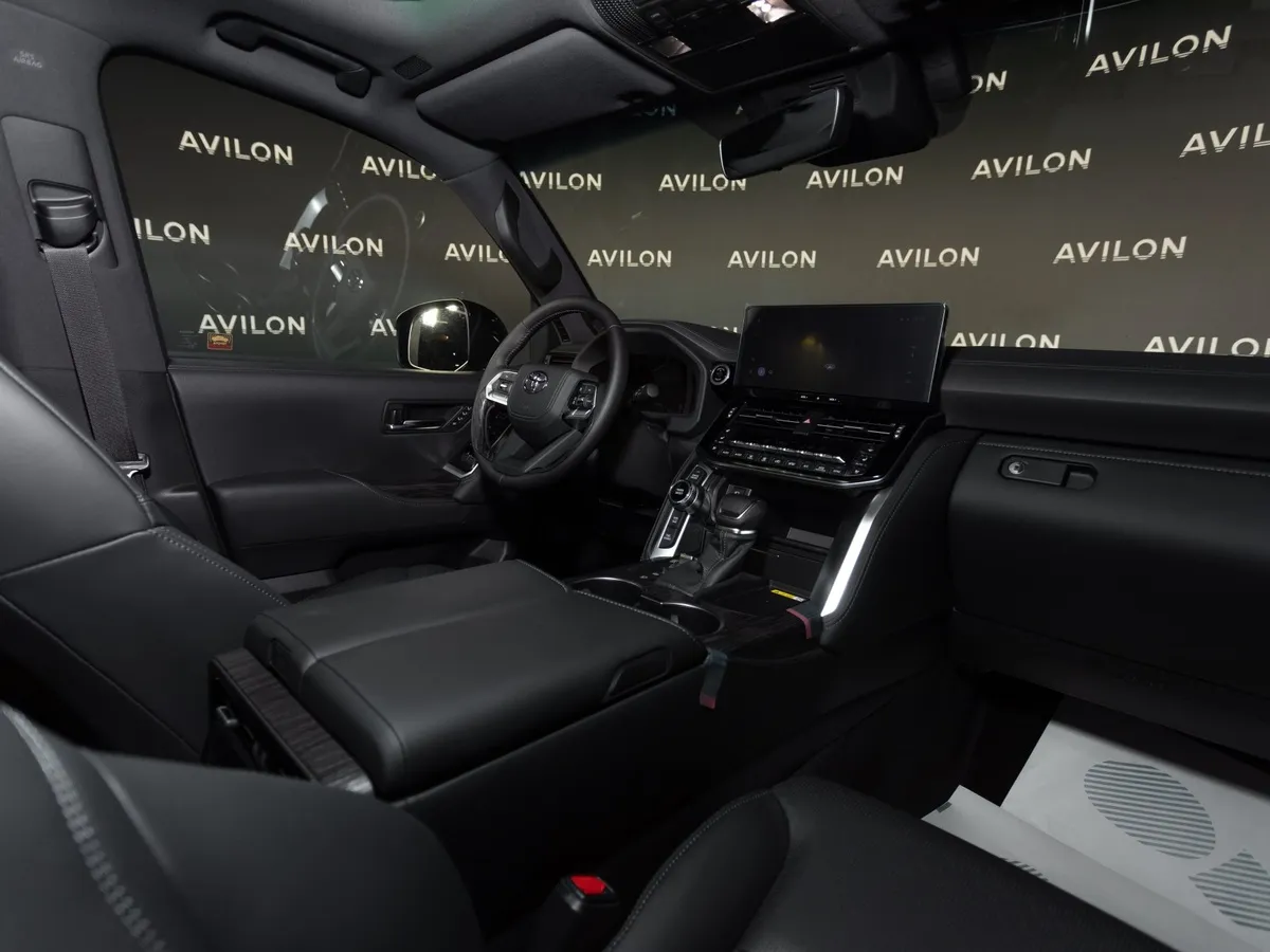 Toyota Land Cruiser 3.5 V6 AT 4WD (415 л.с.) Премиум Черный в АВИЛОН. Слайд №11