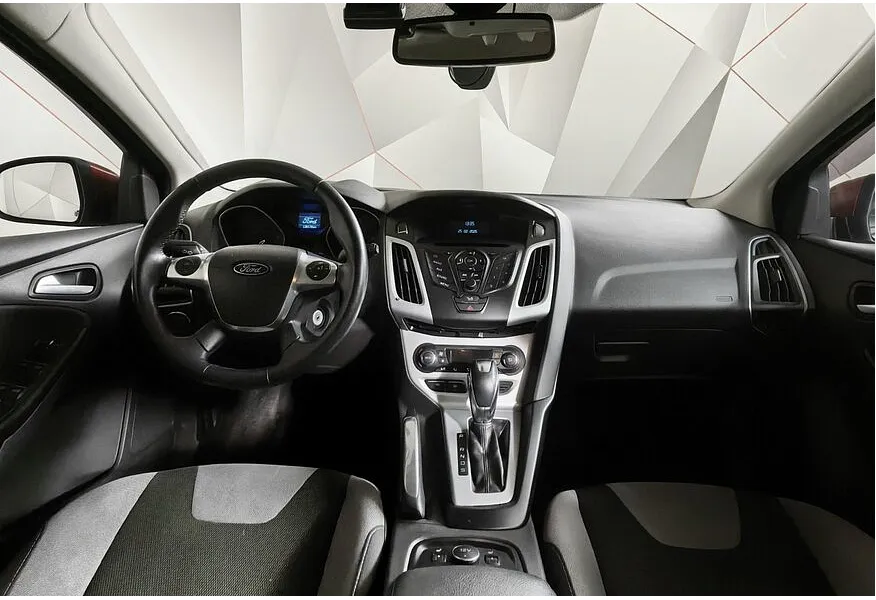 Ford Focus 1.6 Ti-VCT PowerShift (125 л.с.) Titanium Красный в АВИЛОН. Слайд №14