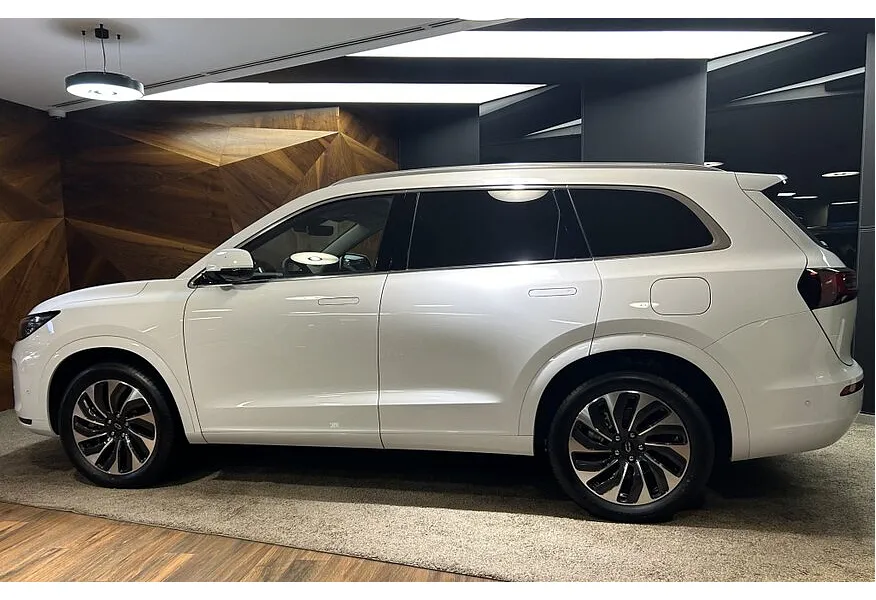 АВИЛОН - AITO M7 1.5 AT AWD (449 л.с.) Luxury Белый - slide 2