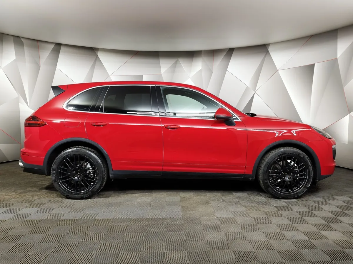 Porsche Cayenne Diesel 3.0 Tiptronic AWD (245 л.с.) Красный в АВИЛОН. Слайд №6