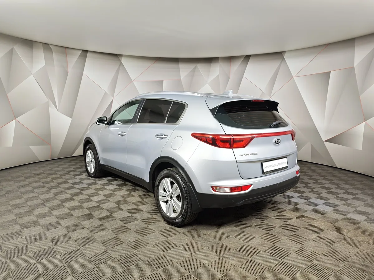 Kia Sportage 2.0 AT (150 л.с.) Серебристый в АВИЛОН. Слайд №4