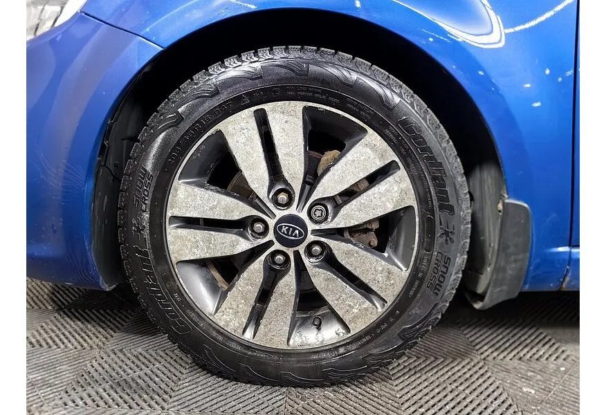 Kia Cerato 1.6 MT (126 л.с.) Luxe Синий в АВИЛОН. Слайд №9