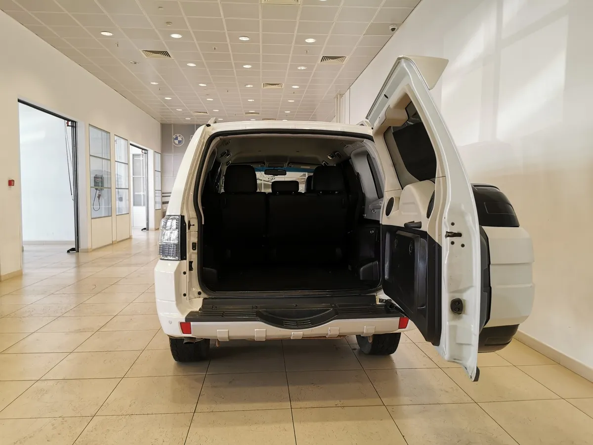 Mitsubishi Pajero 3.0 AT AWD (178 л.с.) Белый в АВИЛОН. Слайд №11