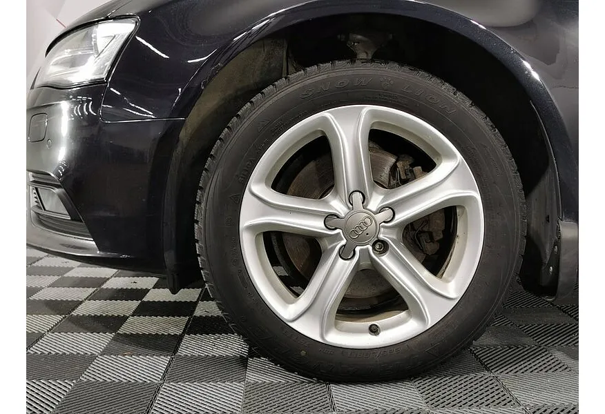 Audi A4 1.8 TFSI multitronic (170 л.с.) Черный в АВИЛОН. Слайд №9