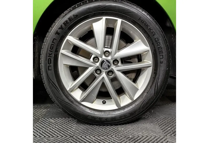 LIVE. Слайд №16