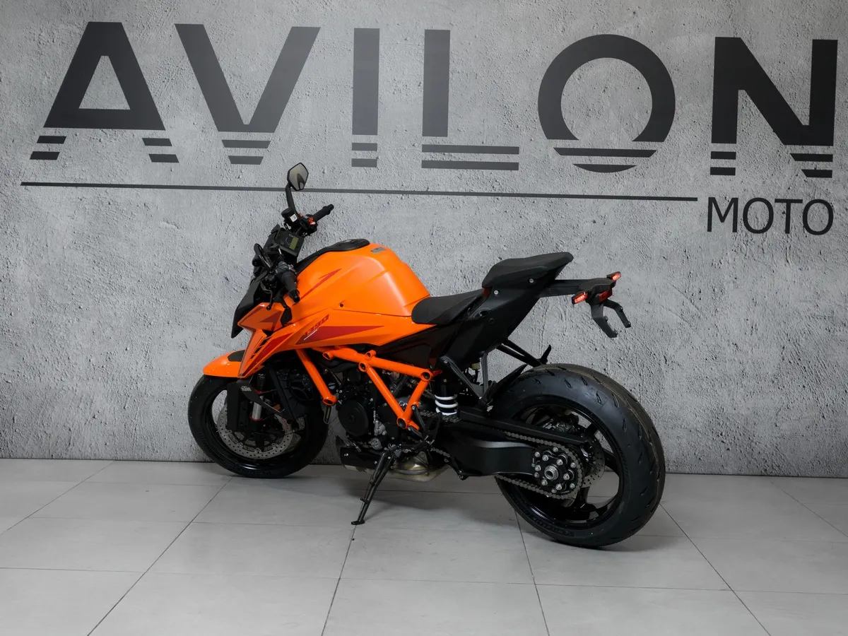 KTM 1390 Super Duke 1350 см³ (190 л.с.) (190) 1350 Оранжевый в АВИЛОН. Слайд №7