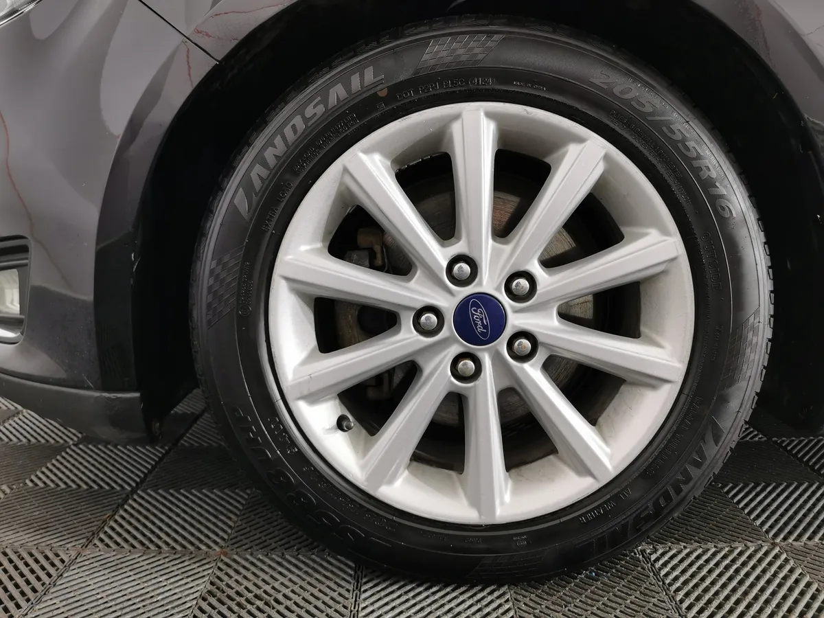 Ford Focus 1.5 EcoBoost AT (150 л.с.) Titanium Черный в АВИЛОН. Слайд №9