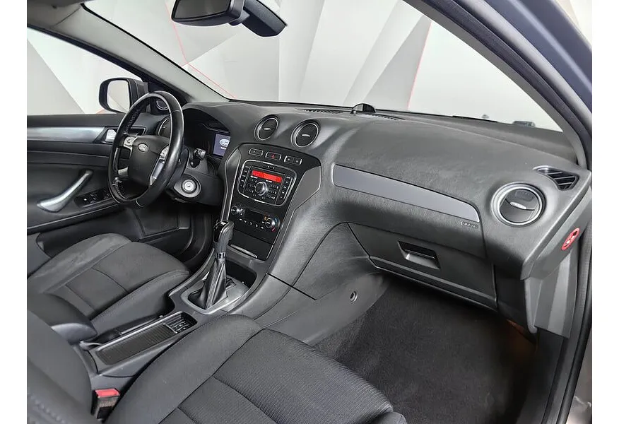 Ford Mondeo 2.0 EcoBoost PowerShift (200 л.с.) Titanium Коричневый в АВИЛОН. Слайд №12