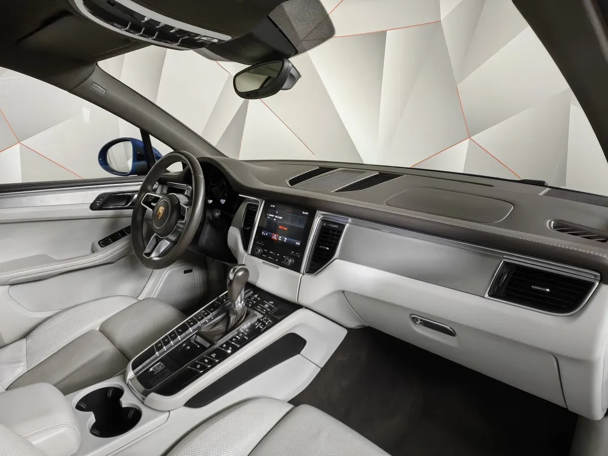 Porsche Macan 2.0 TFSI AMT 4WD (265 л.с.) R4 Синий в АВИЛОН. Слайд №13