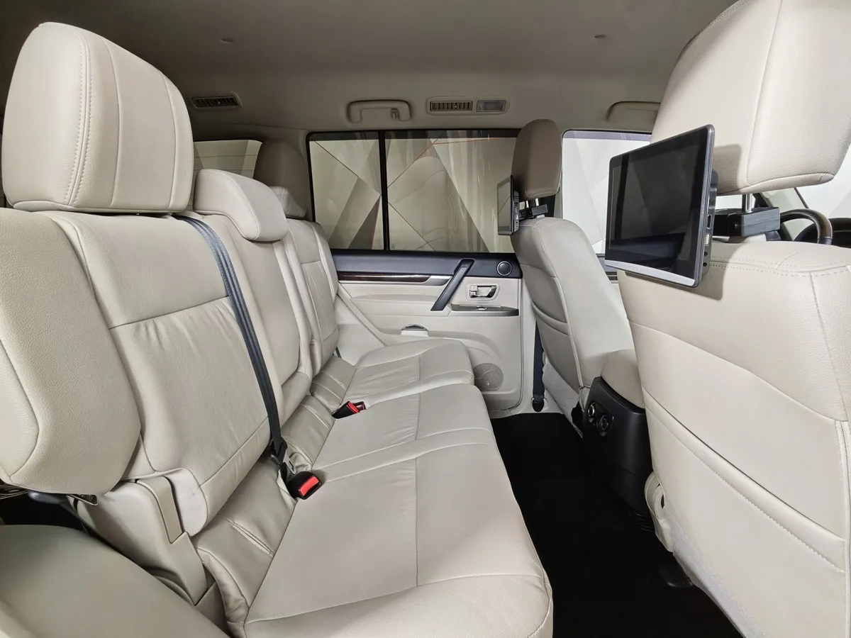 Mitsubishi Pajero 3.8 AT (250 л.с.) Белый в АВИЛОН. Слайд №16