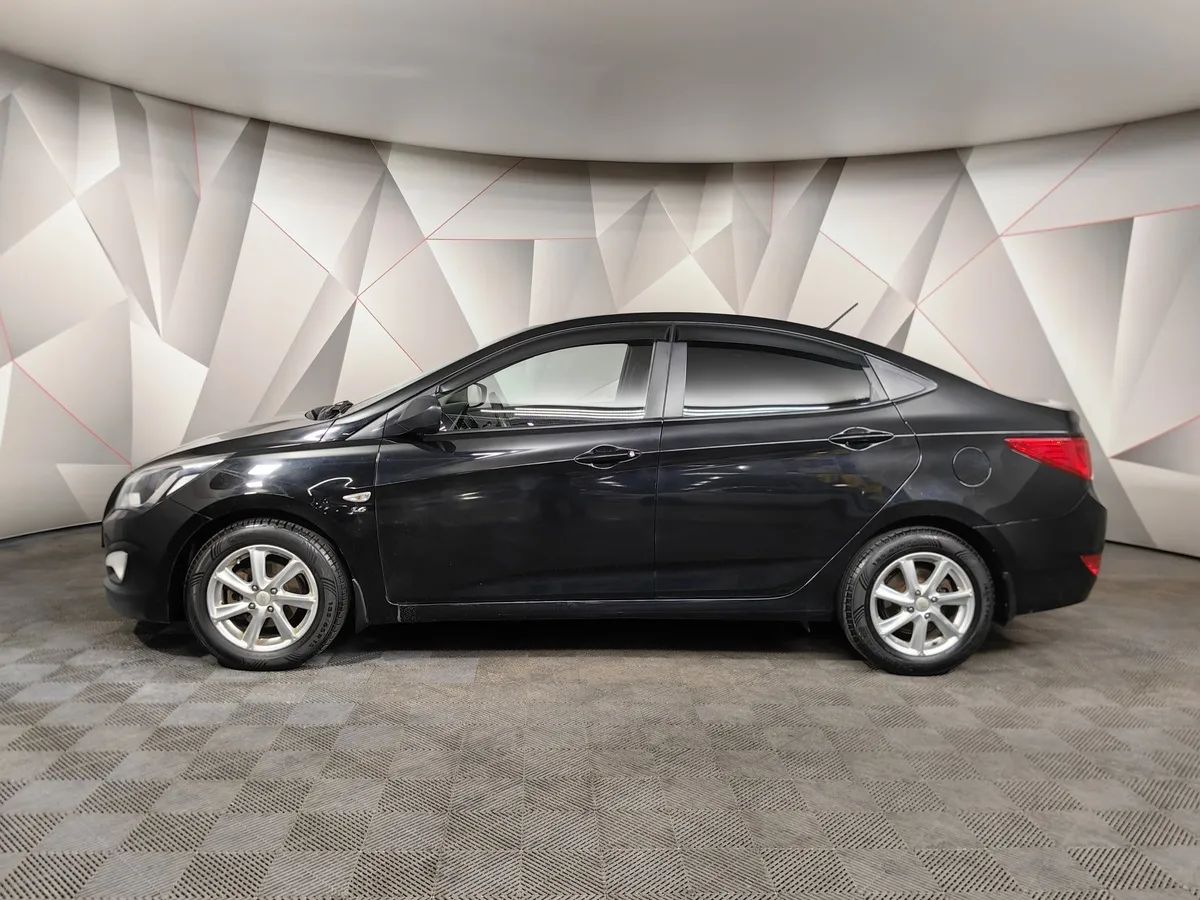 Hyundai Solaris 1.6 AT (123 л.с.) Comfort Черный в АВИЛОН. Слайд №5