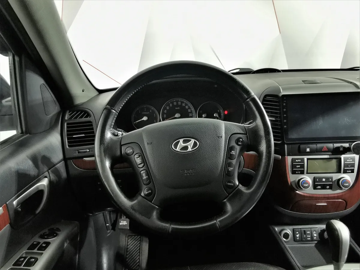 Hyundai Santa Fe 2.2 CRDi AT (153 л.с.) Черный в АВИЛОН. Слайд №19