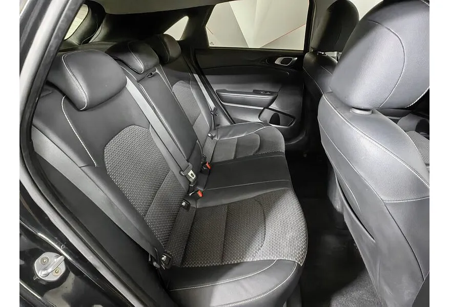 Kia Ceed 1.6 AT (129 л.с.) Classic Черный в АВИЛОН. Слайд №14