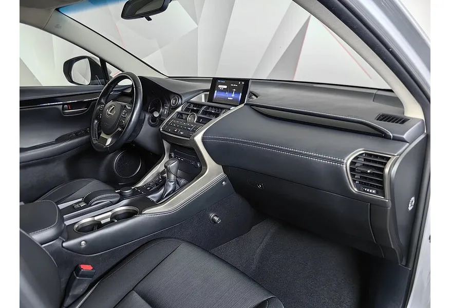 Lexus NX 200 CVT AWD (150 л.с.) Comfort Серебристый в АВИЛОН. Слайд №12