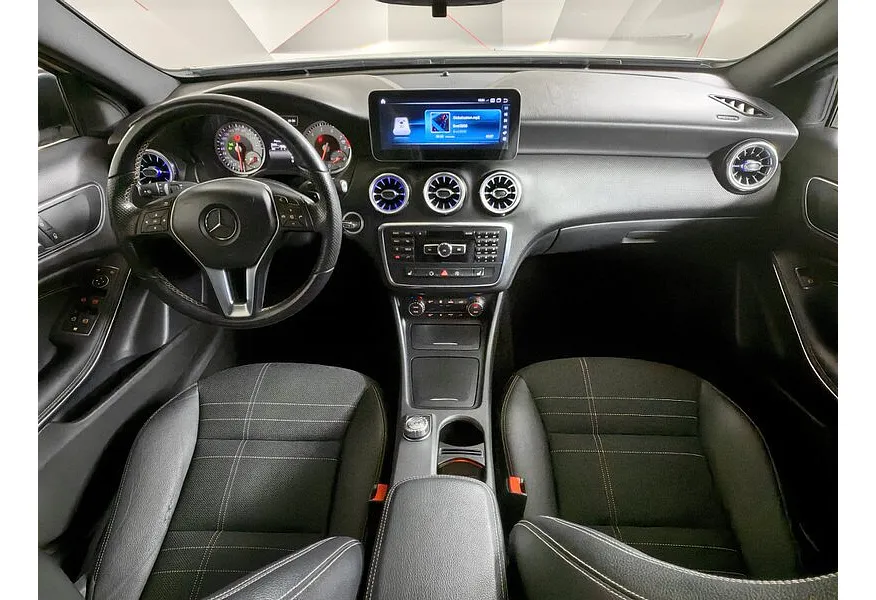 Mercedes-Benz A-Класс A 180 7G-DCT (122 л.с.) Особая серия Белый в АВИЛОН. Слайд №14