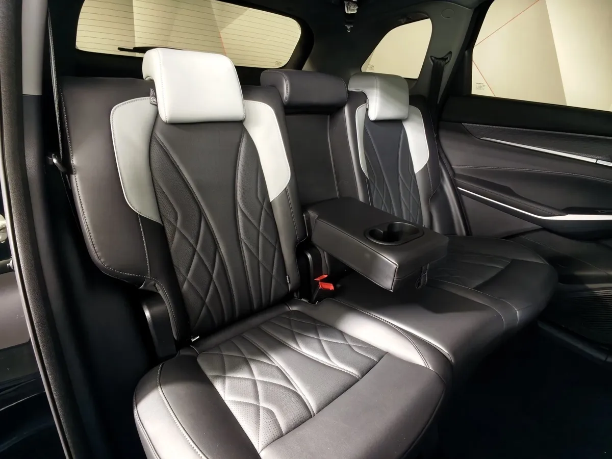 Changan CS75PLUS 2.0 AT (223 л.с.) Luxe Черный в АВИЛОН. Слайд №17