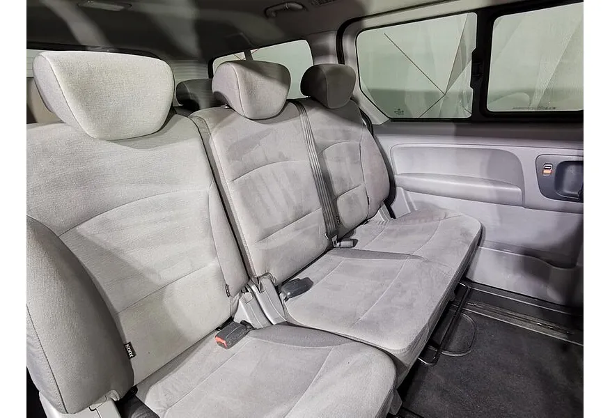 Hyundai H-1 2.4 AT (173 л.с.) Comfort Серебристый в АВИЛОН. Слайд №16