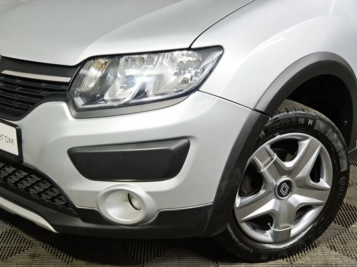 Renault Sandero 1.6 AT (103 л.с.) Stepway Серый в АВИЛОН. Слайд №10