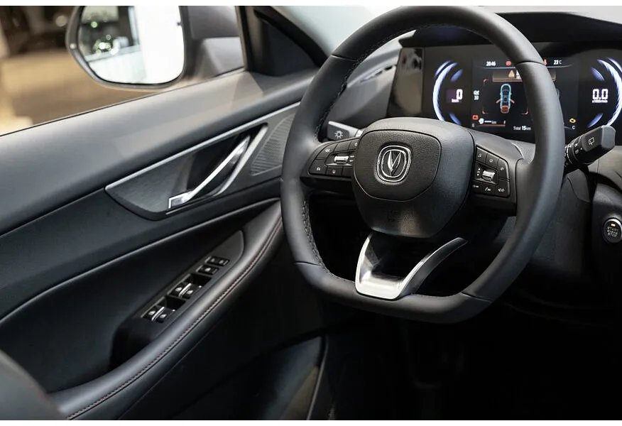 Changan CS35PLUS 1.4T 7DCT (149 л.с.) Tech Серый в АВИЛОН. Слайд №3