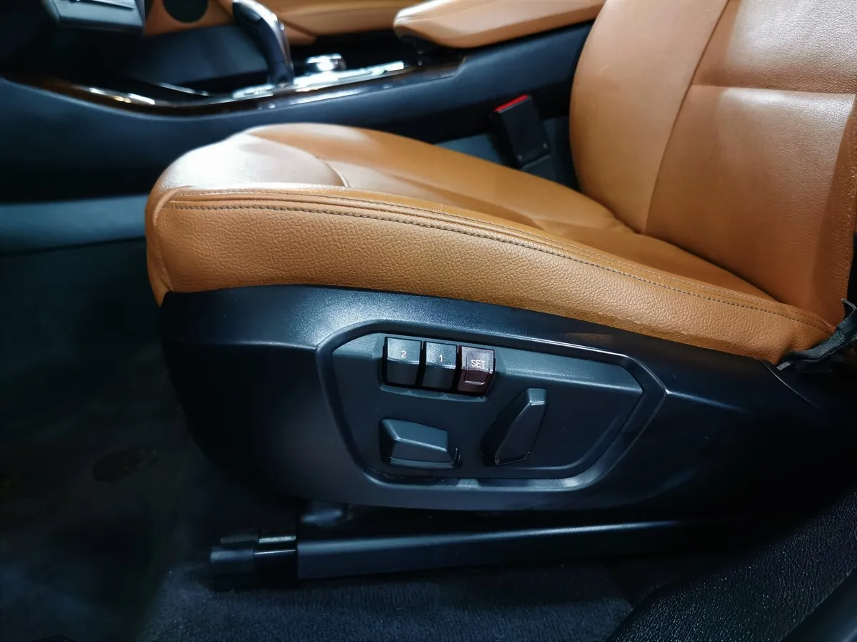 BMW X4 xDrive30d Steptronic (249 л.с.) Серый в АВИЛОН. Слайд №16
