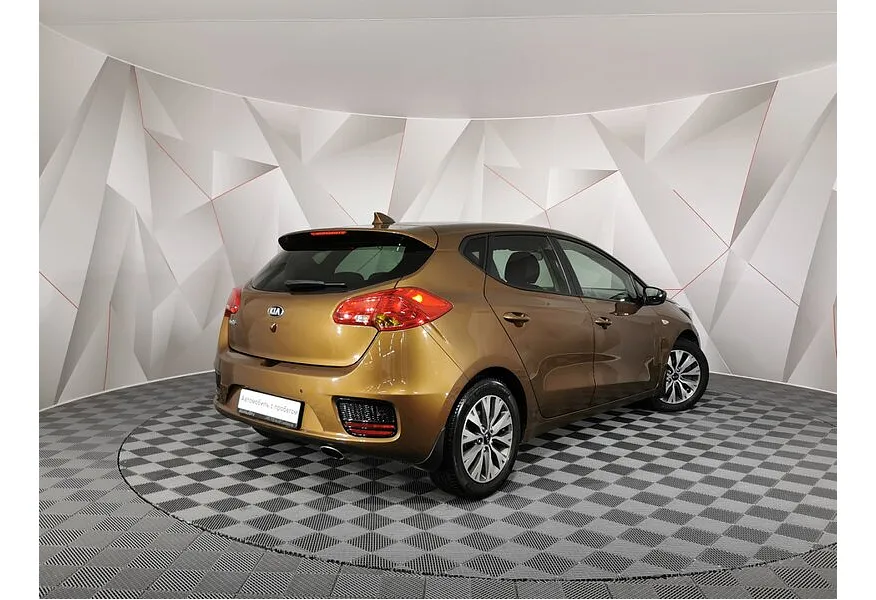 LIVE. Слайд №7