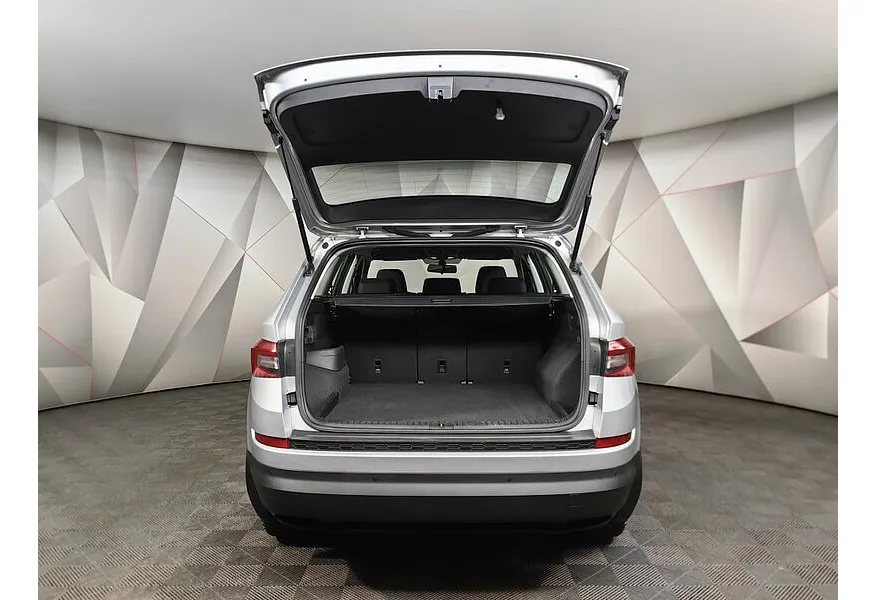 Skoda Kodiaq 1.4 TSI DSG (150 л.с.) Серебристый в АВИЛОН. Слайд №10