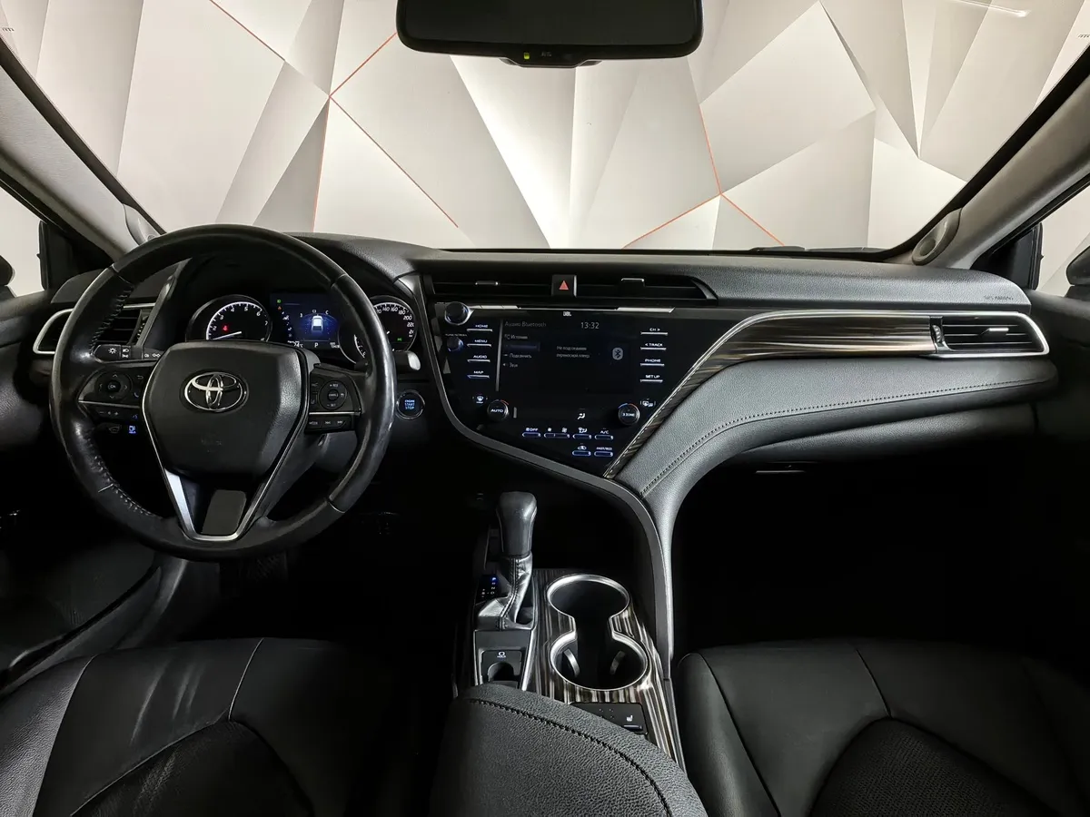 Toyota Camry 3.5 AT (249 л.с.) Черный в АВИЛОН. Слайд №14
