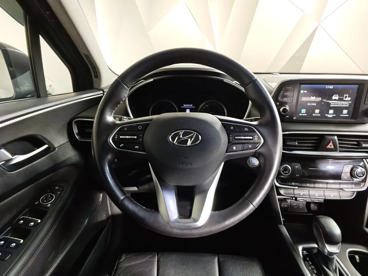Hyundai Santa Fe 2.4 (188 л.с.) - 6AT Lifestyle Серый в АВИЛОН. Слайд №20
