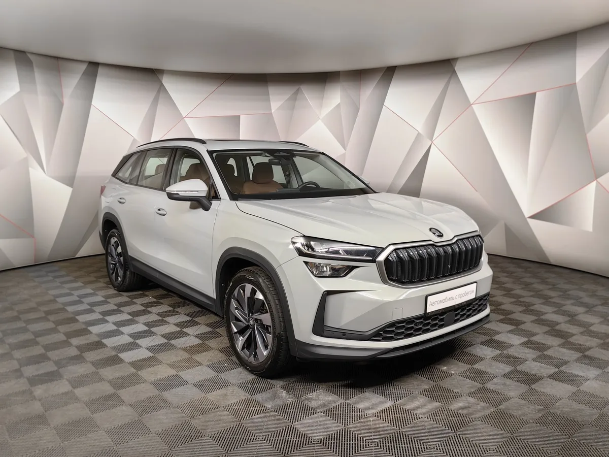 Skoda Kodiaq 2.0TSI 7DSG 4WD (190 л.с.) Серый в АВИЛОН. Слайд №3