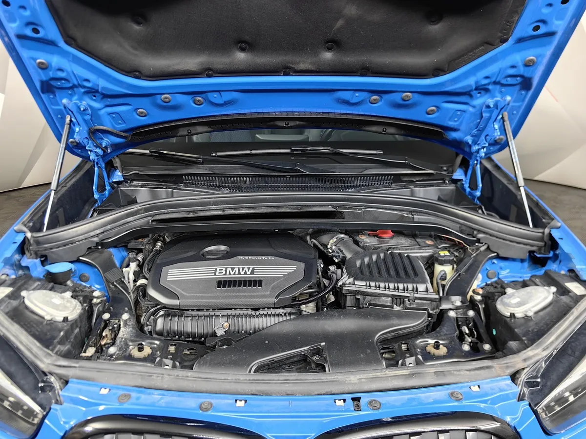 BMW X1 20i xDrive (192 л.с.) M Sport Синий в АВИЛОН. Слайд №10