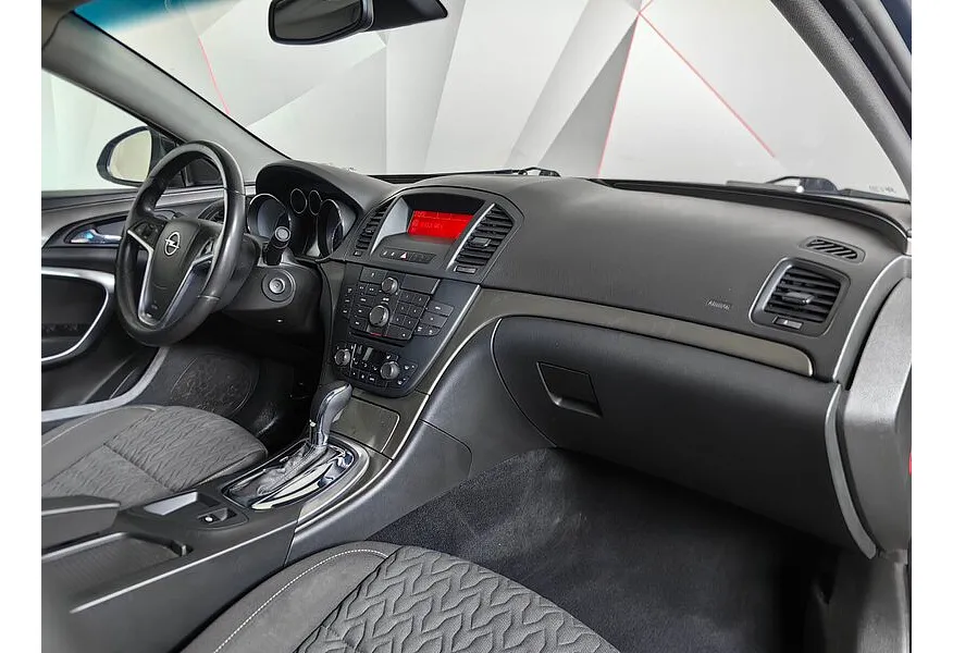 Opel Insignia 2.0 Turbo AT (220 л.с.) Серый в АВИЛОН. Слайд №13