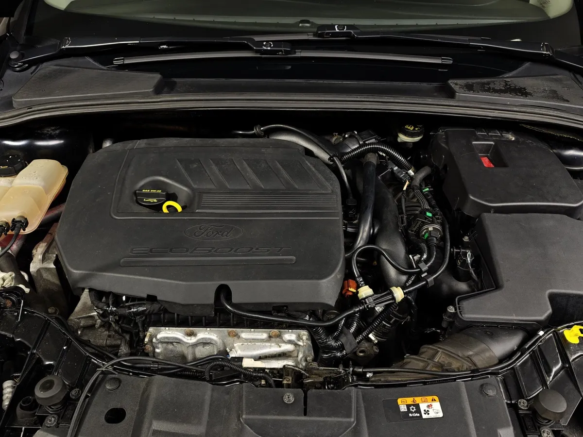 Ford Focus 1.5 EcoBoost AT (150 л.с.) Titanium Черный в АВИЛОН. Слайд №10