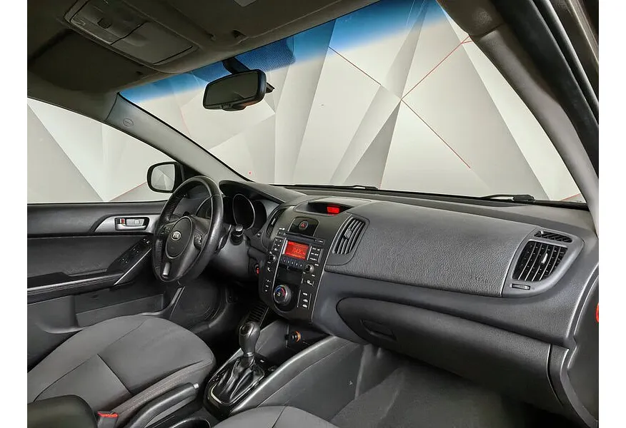 АВИЛОН - Kia Cerato 2.0 AT (150 л.с.) Коричневый - slide 8