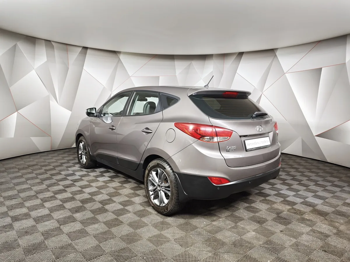 Hyundai ix35 2.0 AT (150 л.с.) Comfort Коричневый в АВИЛОН. Слайд №4