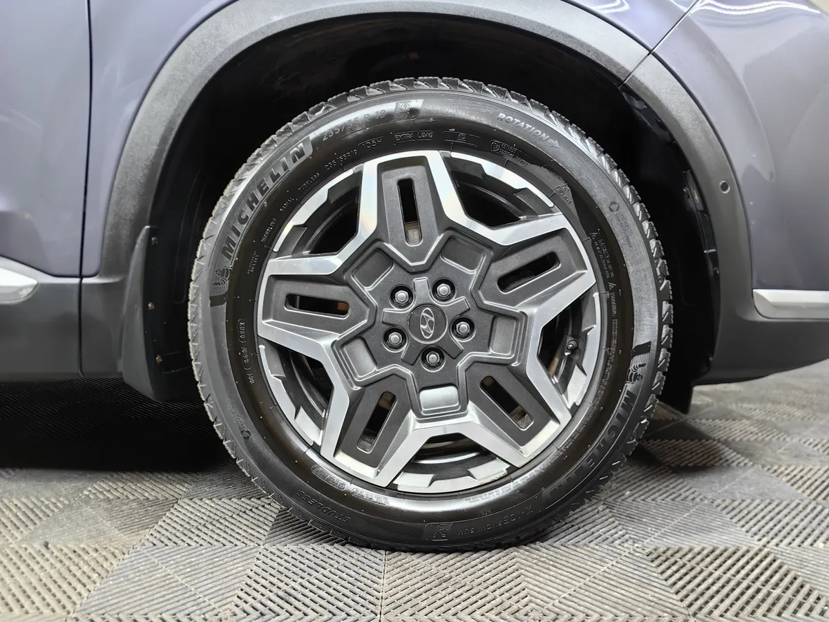 Hyundai Santa Fe 2.2 CRDi AWD 8AT (200 л.с.) High-Tech Синий в АВИЛОН. Слайд №9