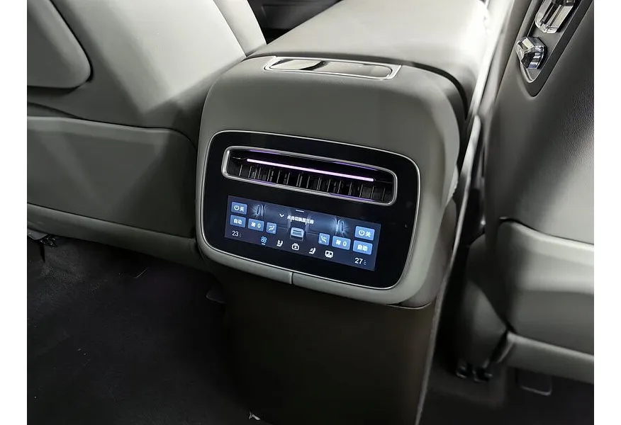 Denza N9 2.0h 8AT 2WD (925 л.с.) Premium Белый в АВИЛОН. Слайд №31