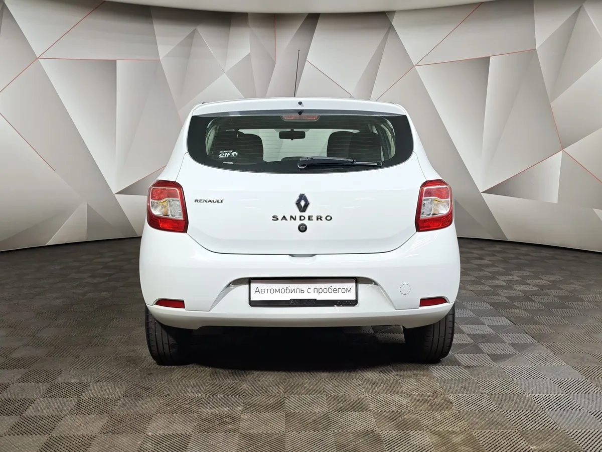 Renault Sandero 1.6 AT (102 л.с.) Белый в АВИЛОН. Слайд №8
